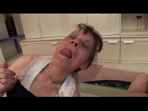 ❤️ Du avinoj kaj unu avo havas triopon ❤️❌ Porno ĉe ni ❤